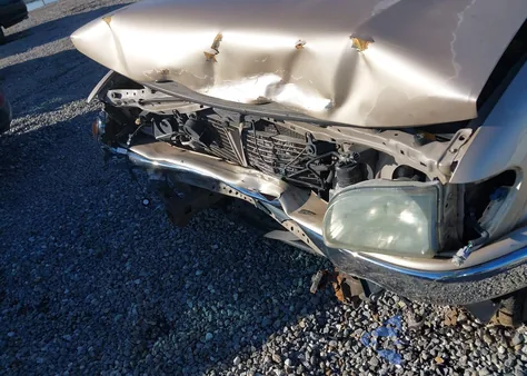 2002 Toyota Tacoma from USA, damaged, VIN 5TEVL52N02Z053917